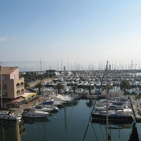 Apartment Hyeres, 2 Pieces, 4 Personnes - Fr-1-335-66 Hyeres